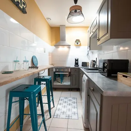 Apartment Duplex Liberte-grande Terrasse-clim-quartier Roquette